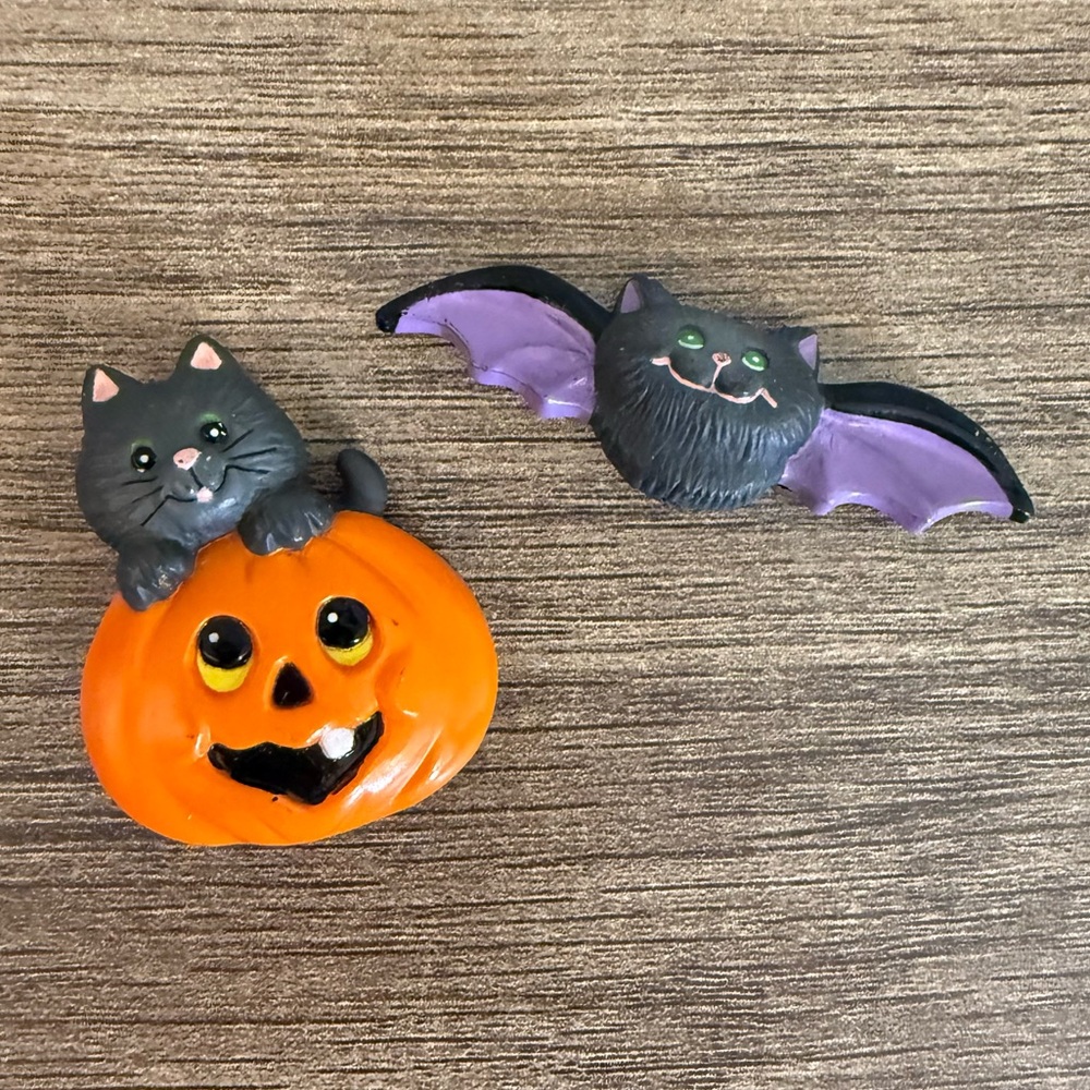 Vintage 80s Russ Halloween Bat Cat Jack o Lantern Pin Brooch Hong Kong Plastic